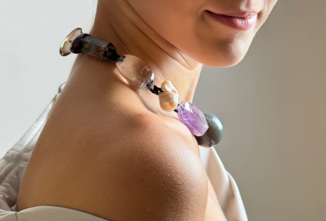 STATEMENT NECKLACE