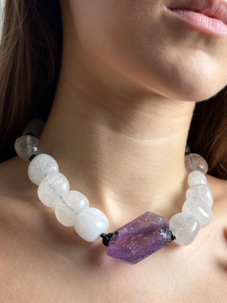 Necklace with amethyst and quartz