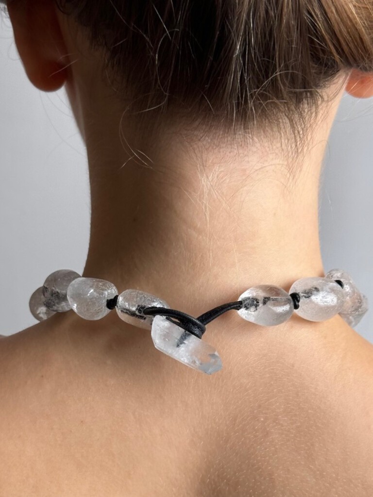 Necklace with amethyst and quartz