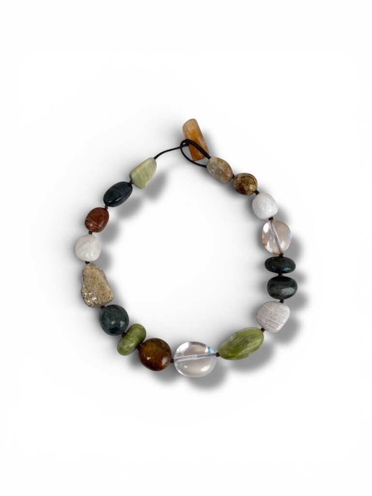 Necklace with mixed materials