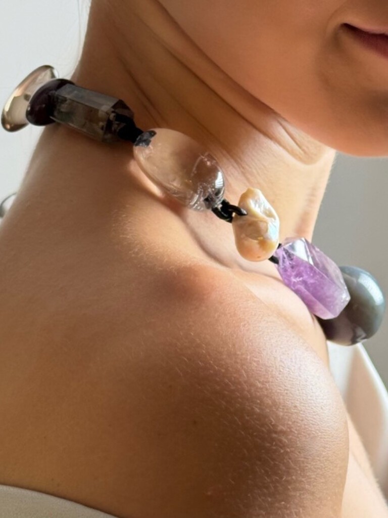 Statement necklace with mixed materials leather chain