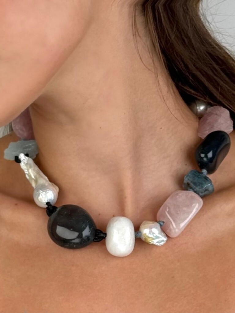 Necklace with mixed materials