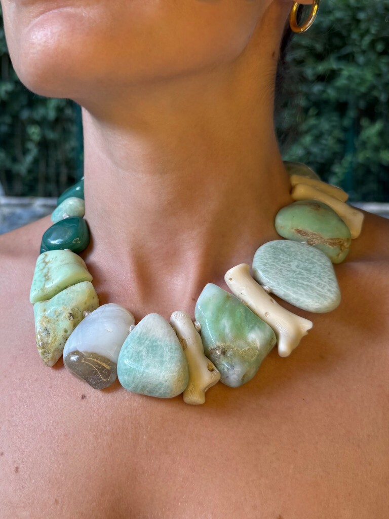 Statement necklace with mixed materials