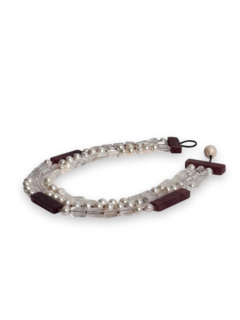 Necklace: Pearls, crystal and cherry quartz