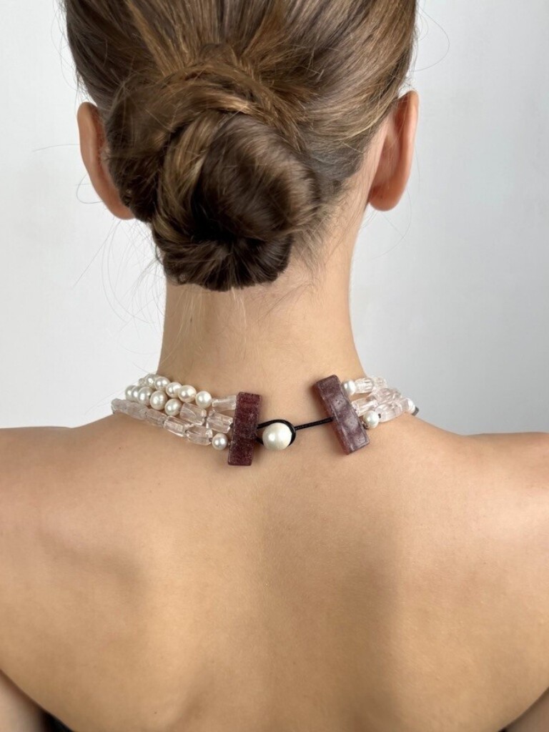 Necklace: Pearls, crystal and cherry quartz