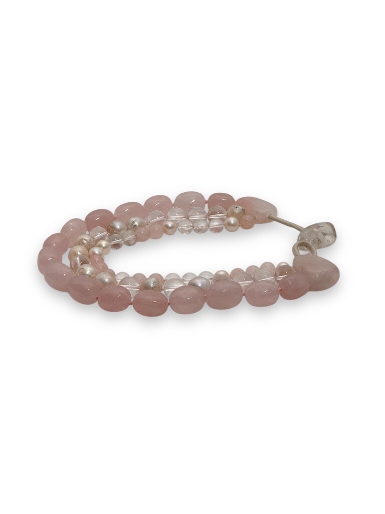 Necklace: Rose quartz, crystal quartz, freshwater pearls