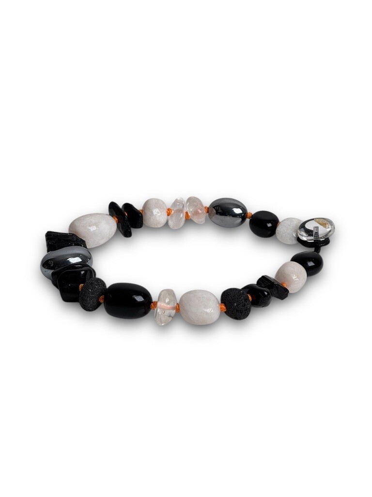 Necklace with mixed materials